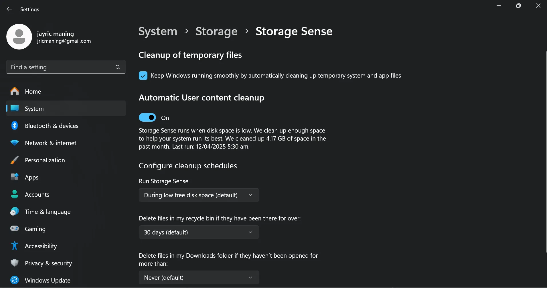 توفير مساحة باستخدام ميزة مستشعر التخزين في Windows