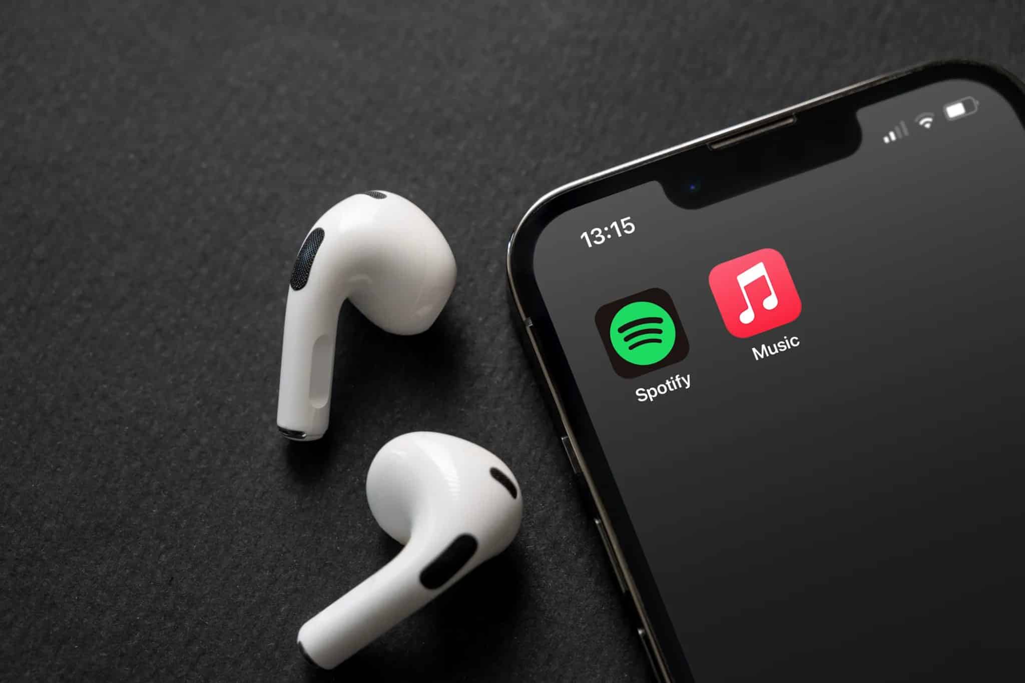 شعارا Apple Music و Spotify على الهاتف الذكي