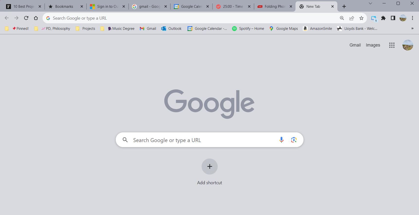 متصفح جوجل كروم مع علامات تبويب مفتوحة