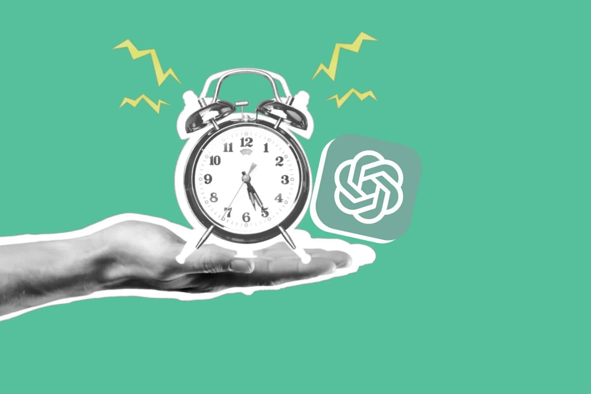 يد تحمل ساعة وشعار ChatGPT