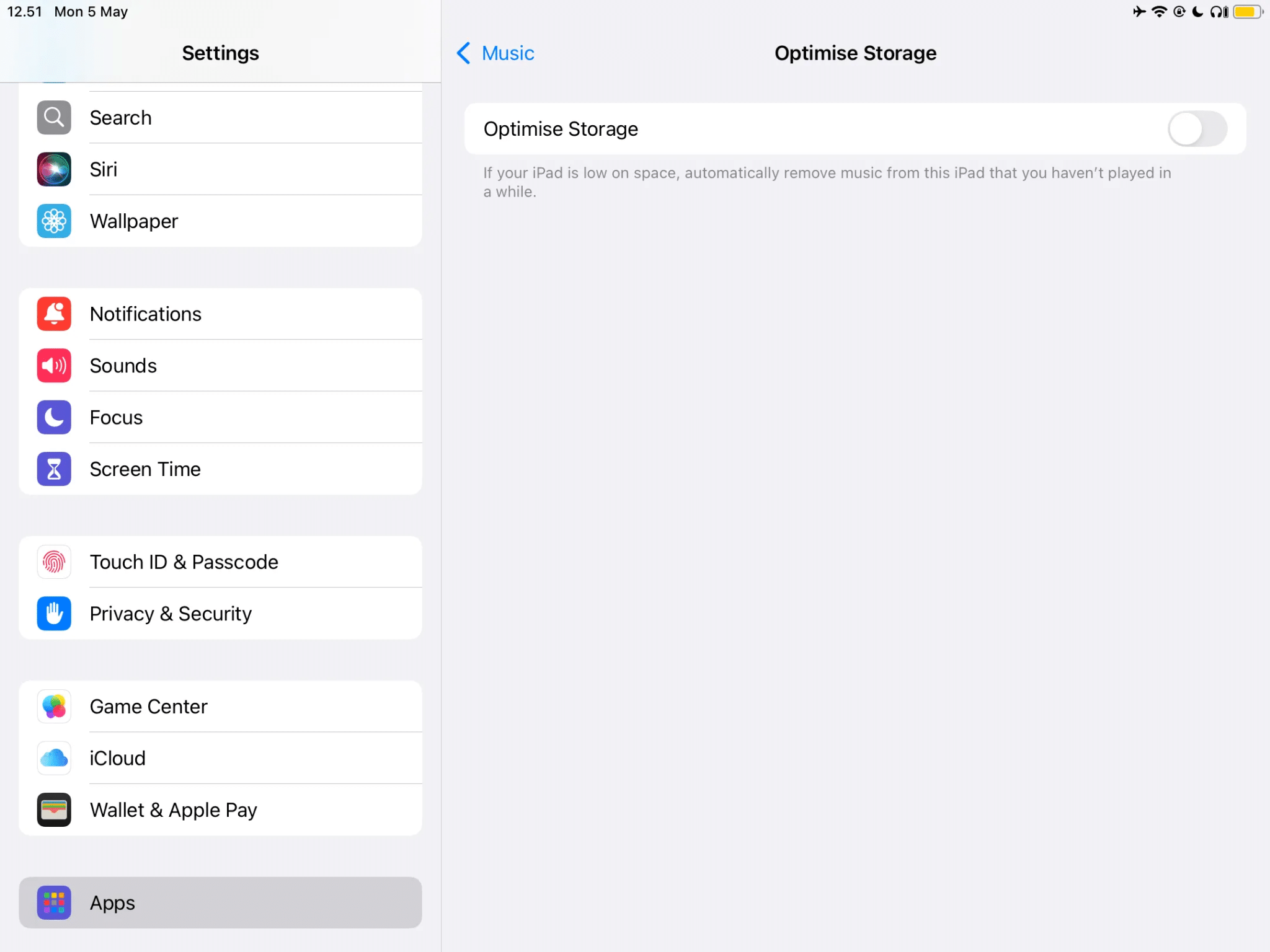 خيار تحسين التخزين في تطبيق Apple Music