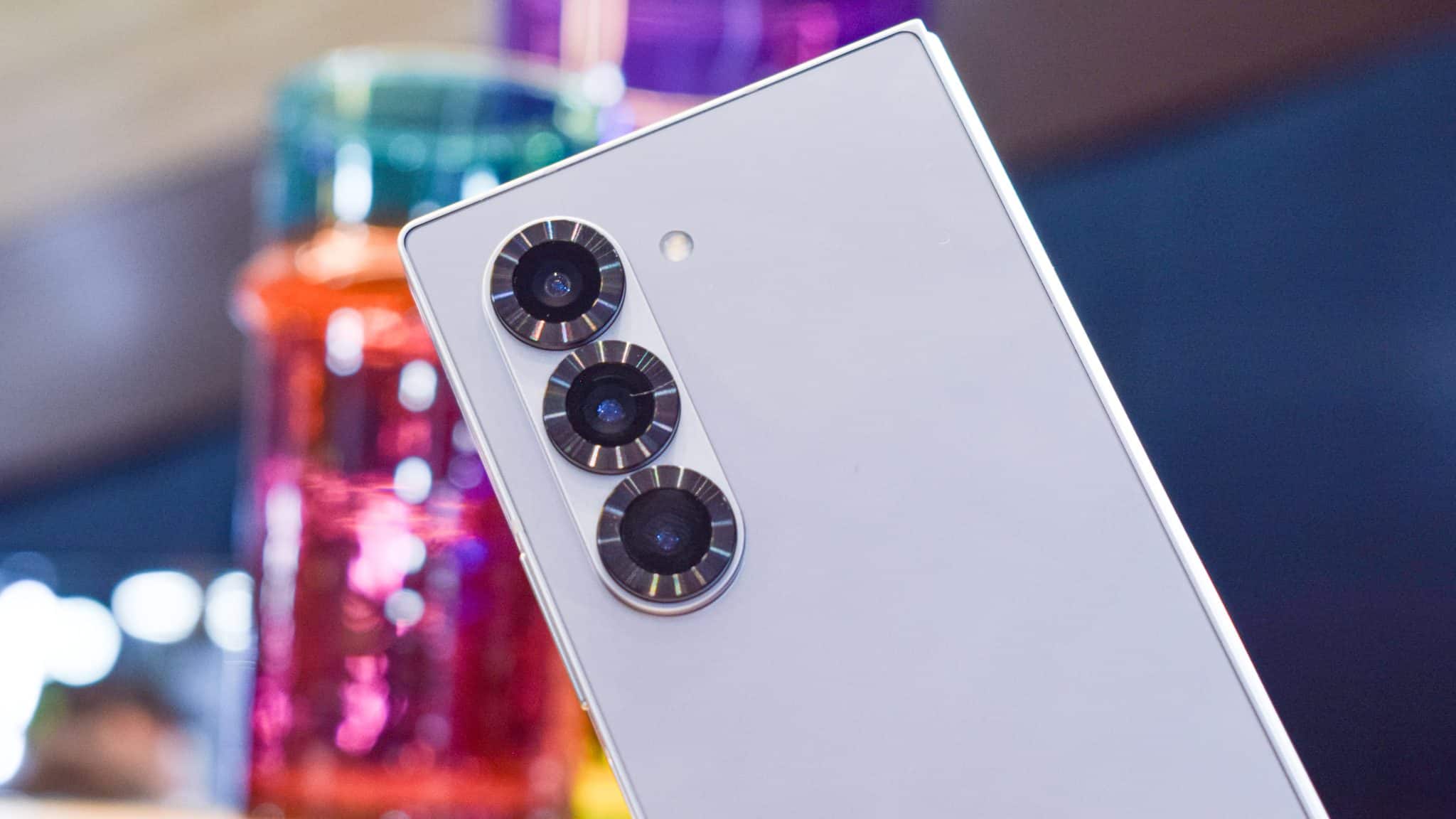 صورة لهاتف Samsung Galaxy Z Fold 6