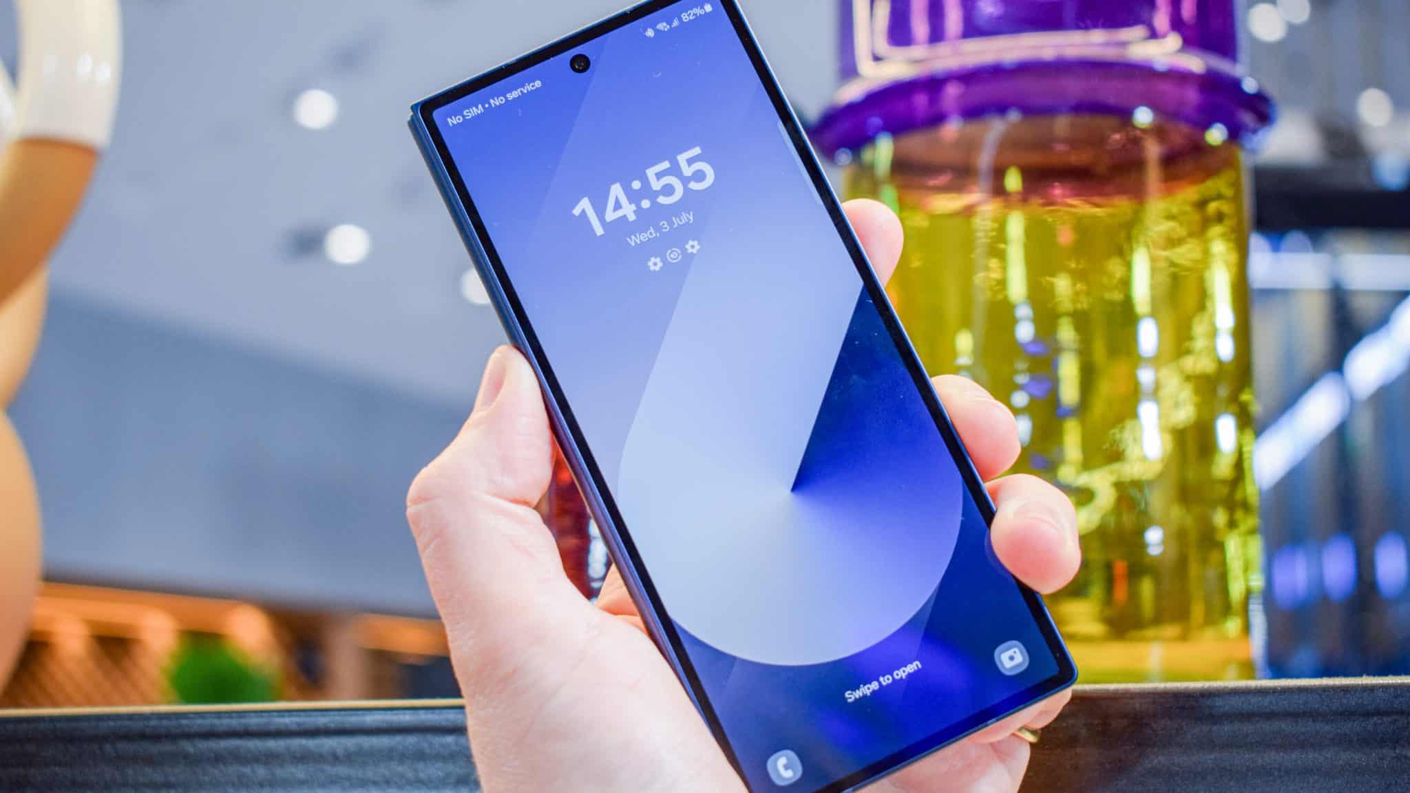 صورة لهاتف Samsung Galaxy Z Fold 6