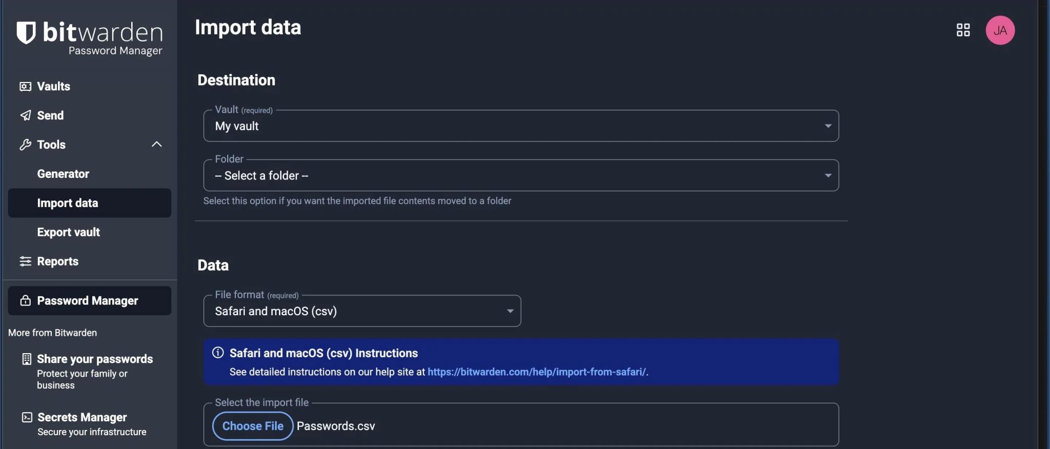 صفحة استيراد البيانات في Bitwarden
