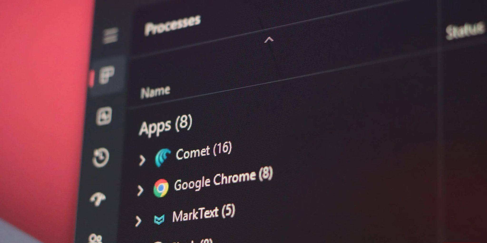 Comet and Chrome open in Windows Task Manager. 