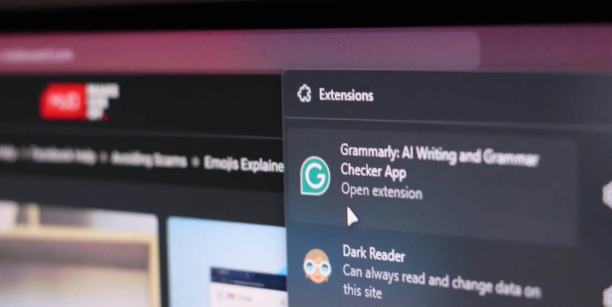 إضافة Grammarly مفتوحة في متصفح Zen
