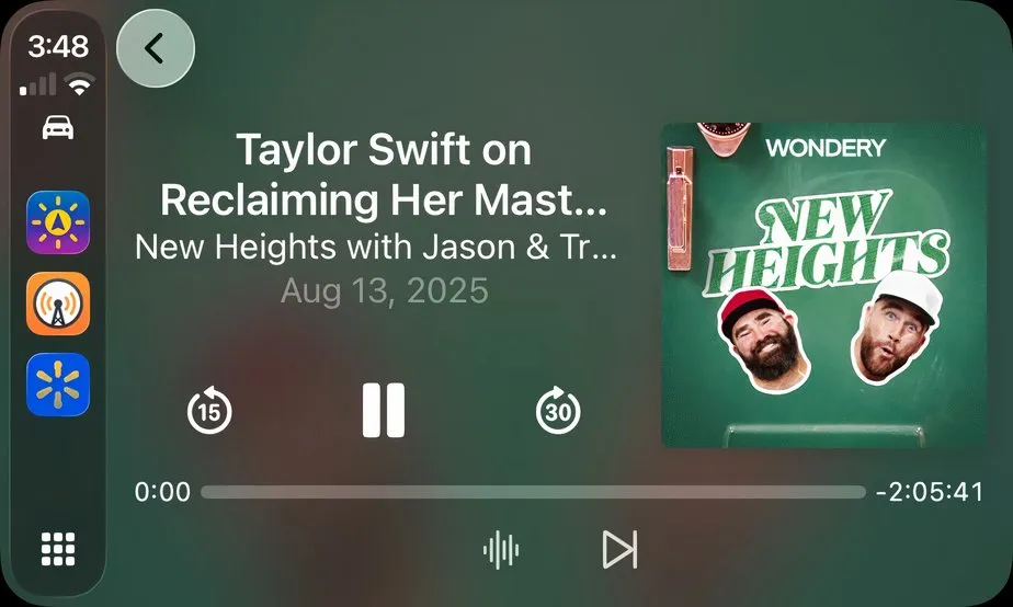 تطبيق Overcast على Apple CarPlay.