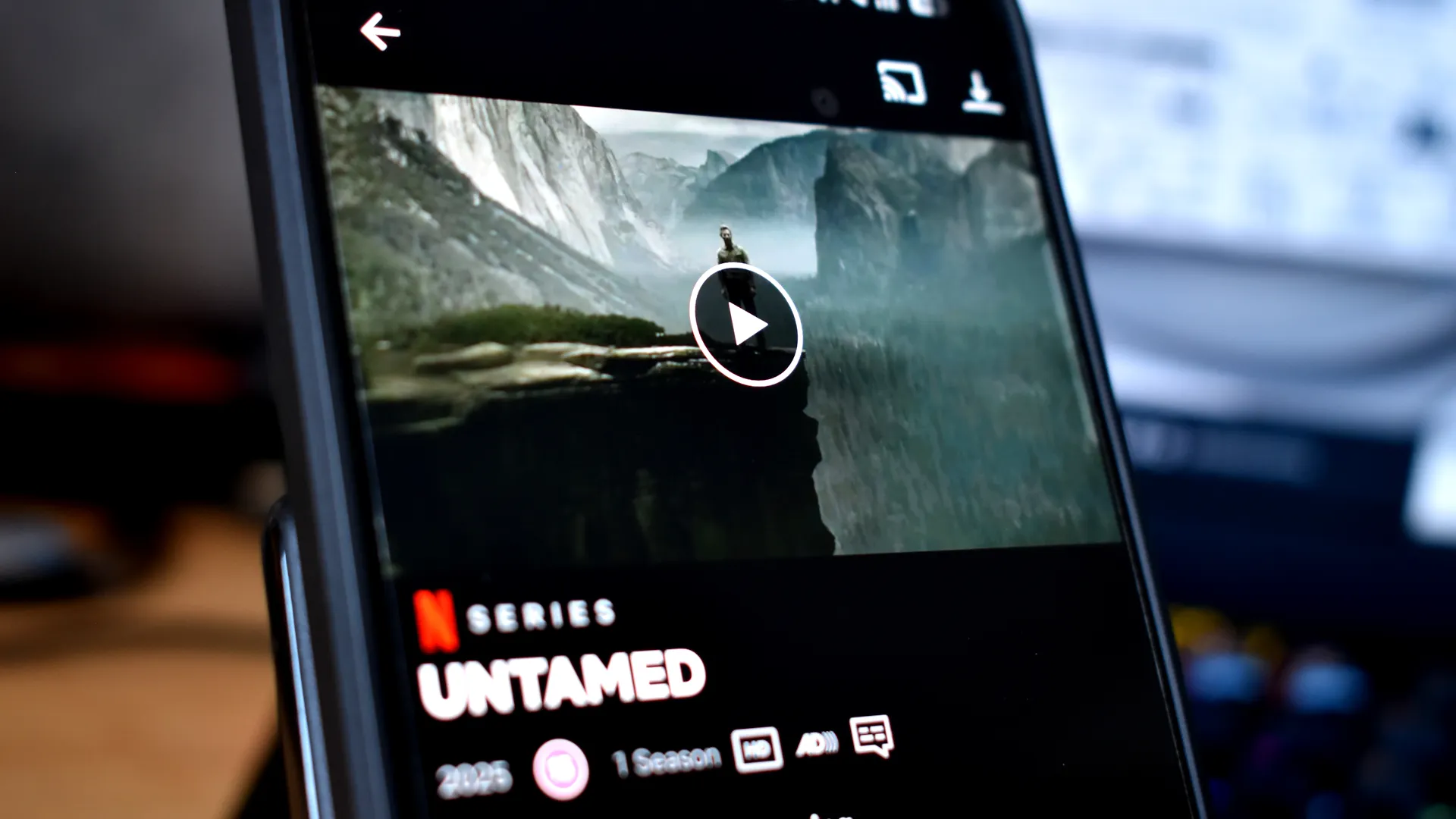 لقطة شاشة من برنامج Untamed على Netflix.