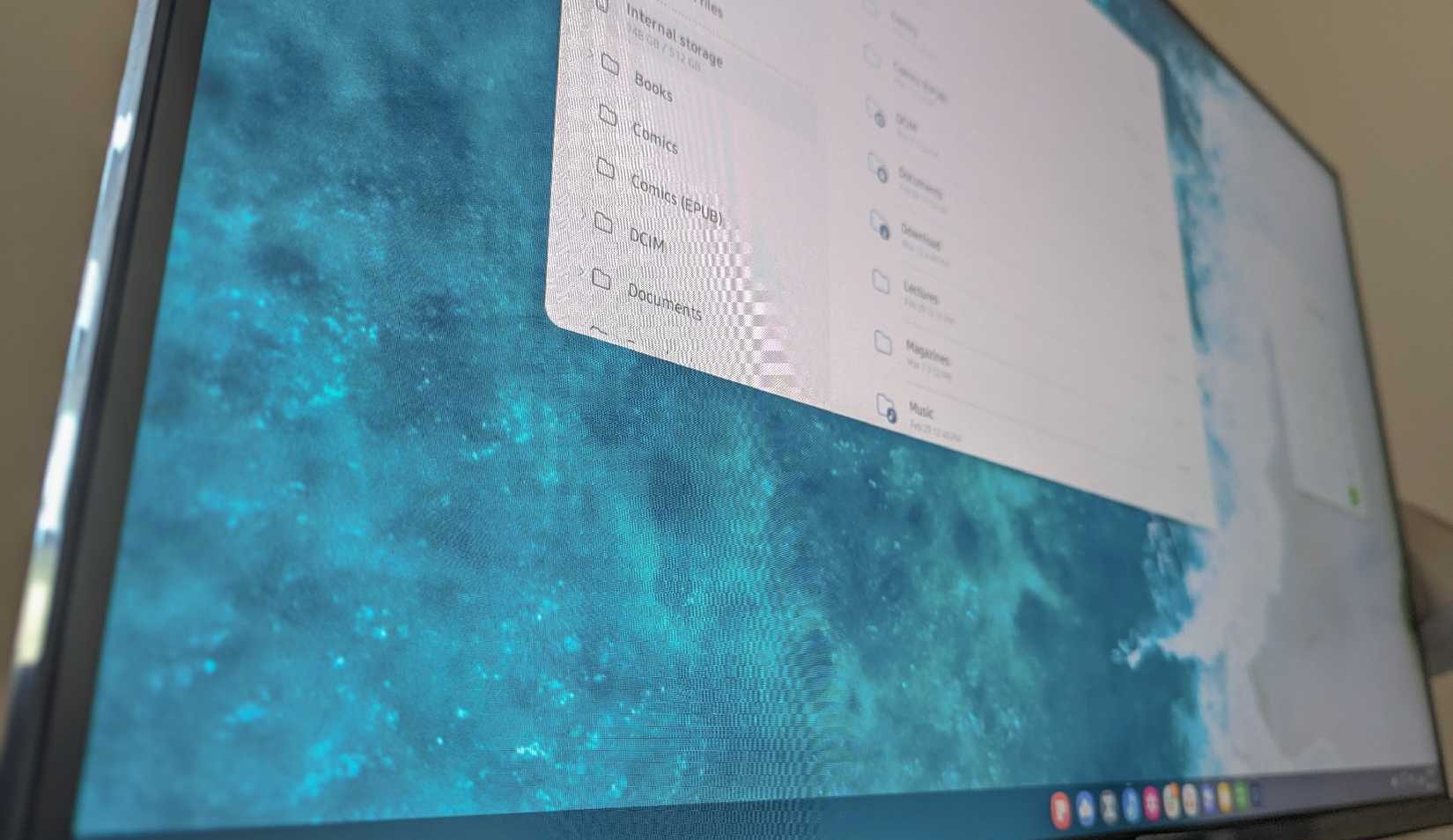 Samsung DeX على شاشة.