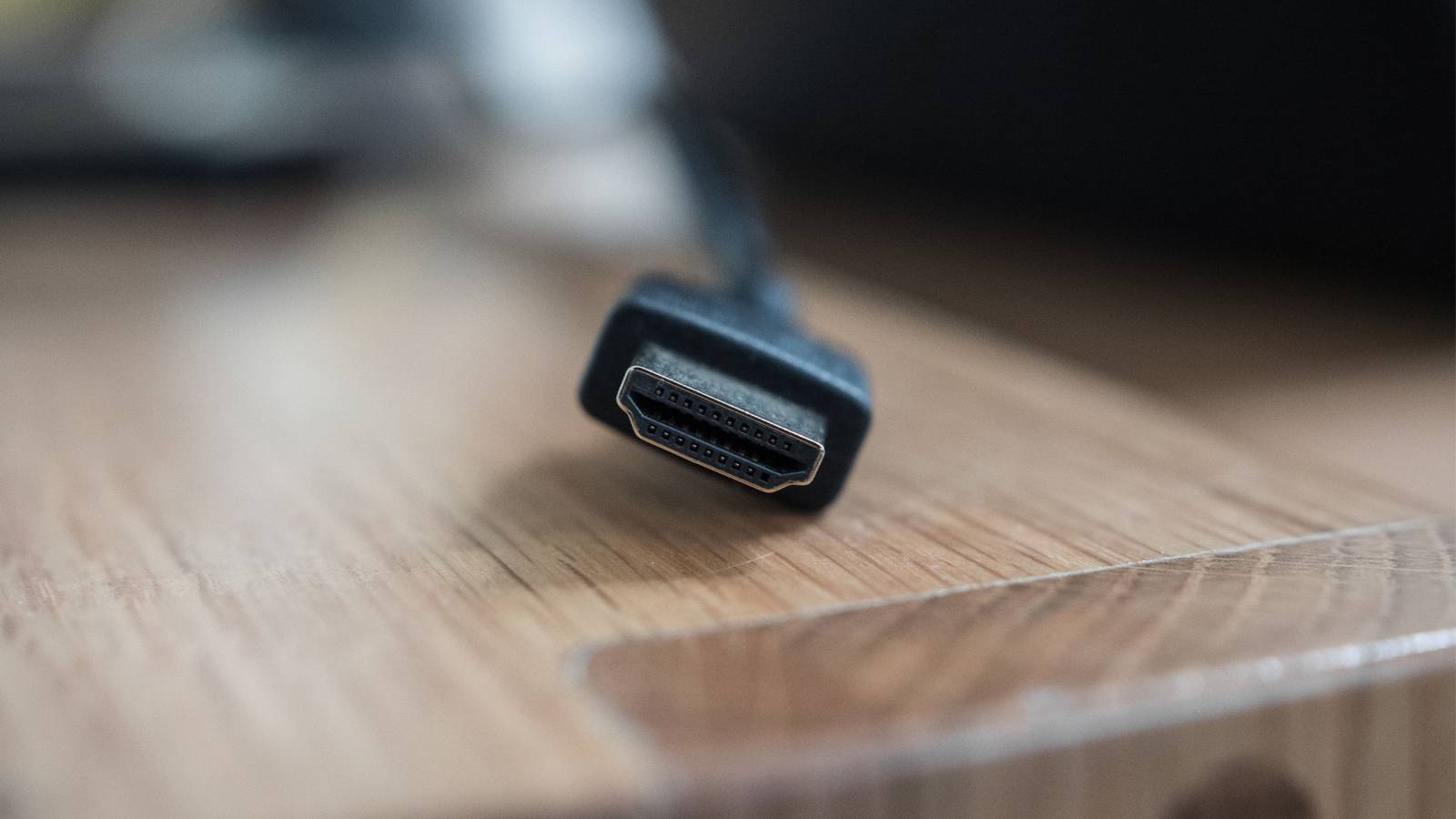 كيفية تفعيل تقنية Dolby Atmos على تلفزيونك: الكابلات الموصى بها للحصول على أفضل تجربة صوتية