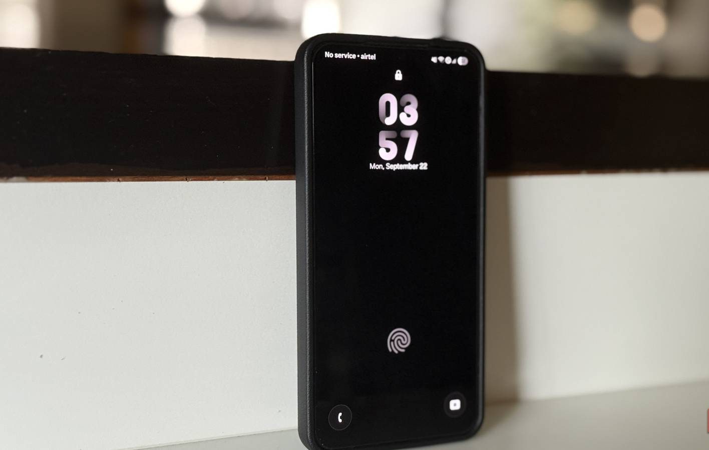 تخلصت من إدمان استخدام الهاتف بتقليل وظائفه: تجربتي في استعادة التحكم بوقتي