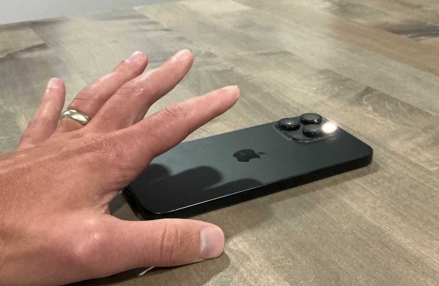 attempting a double tap on iphone 16 pro max