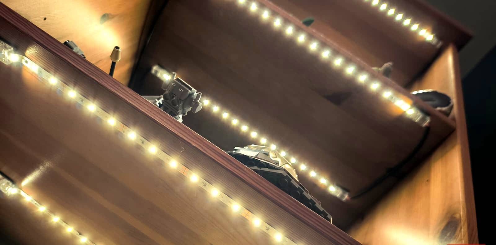 تصميم إضاءة شريط LED مذهل في المنزل: دليل مُفصَّل بدون لحام باستخدام موصلات سريعة وشرائط لاصقة