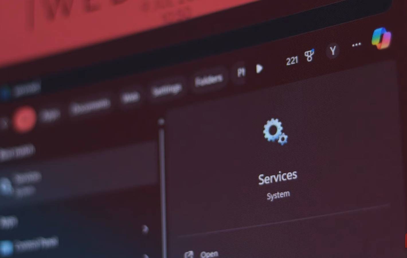 بعد تعطيل هذه الخدمات في نظام Windows، تحسن أداء جهاز الكمبيوتر بشكل ملحوظ: دليل المستخدم لتحسين سرعة النظام وكفاءته.