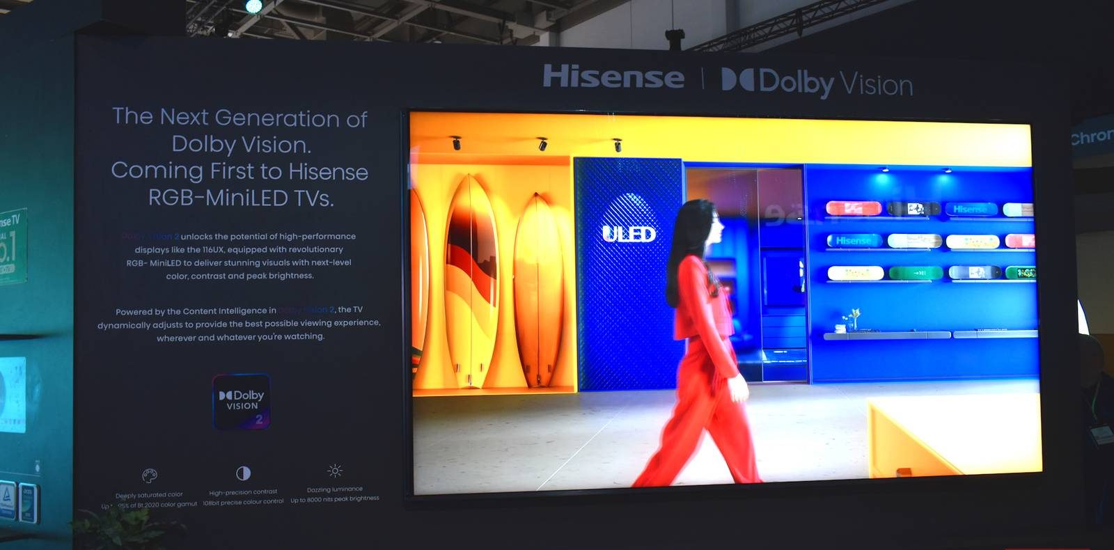 تجربتي مع تقنية Dolby Vision 2 على شاشة عملاقة: انطباعات حول ضعف التباين والعمق البصري