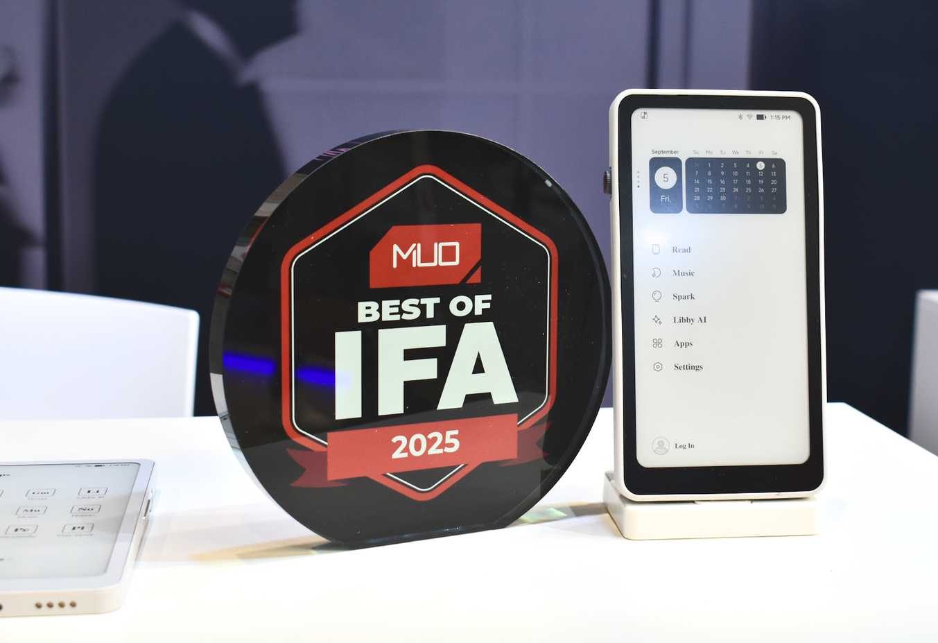 جهاز DuRoBo Krono في معرض IFA 2025.