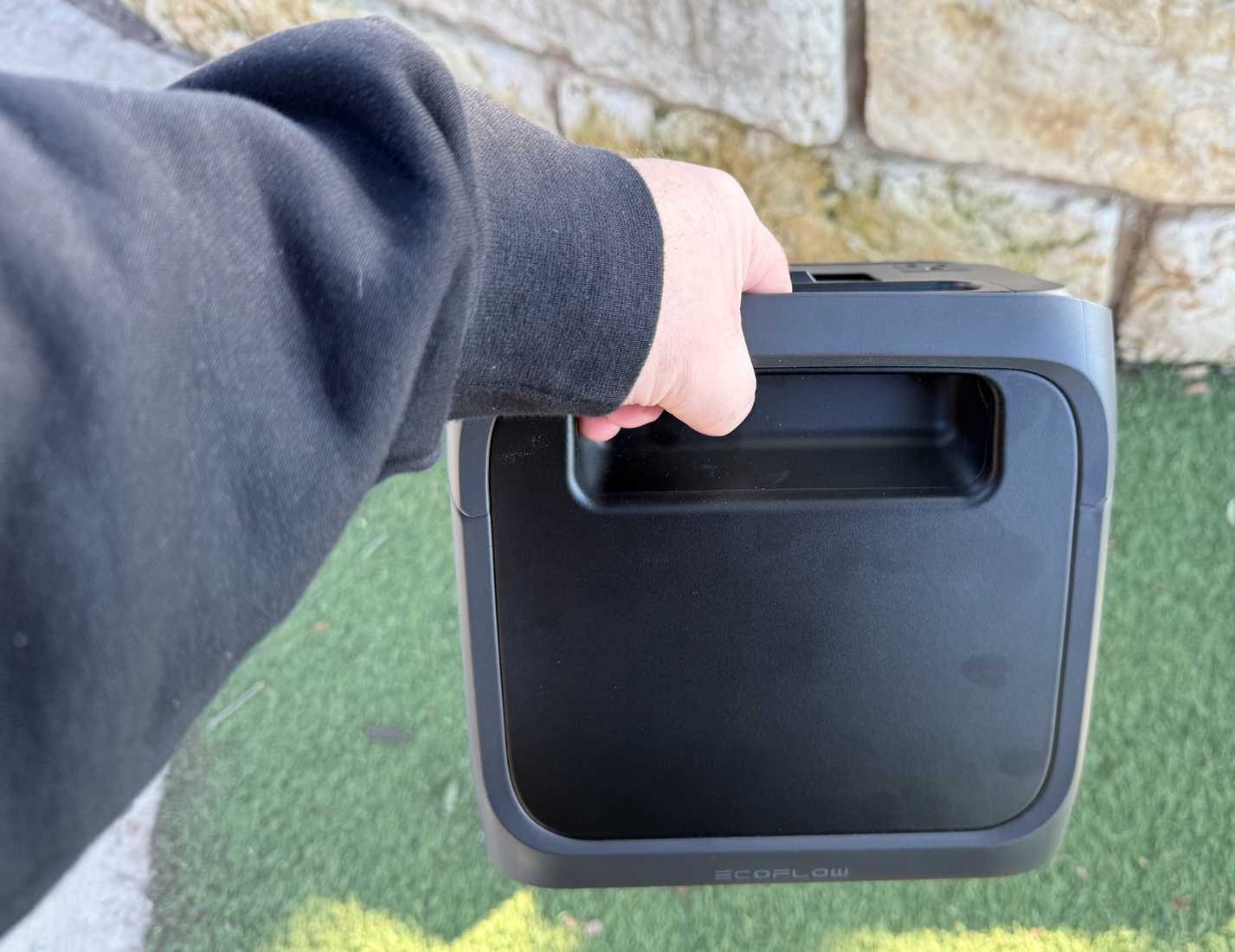 The Ecoflow River 3 Plus handle.