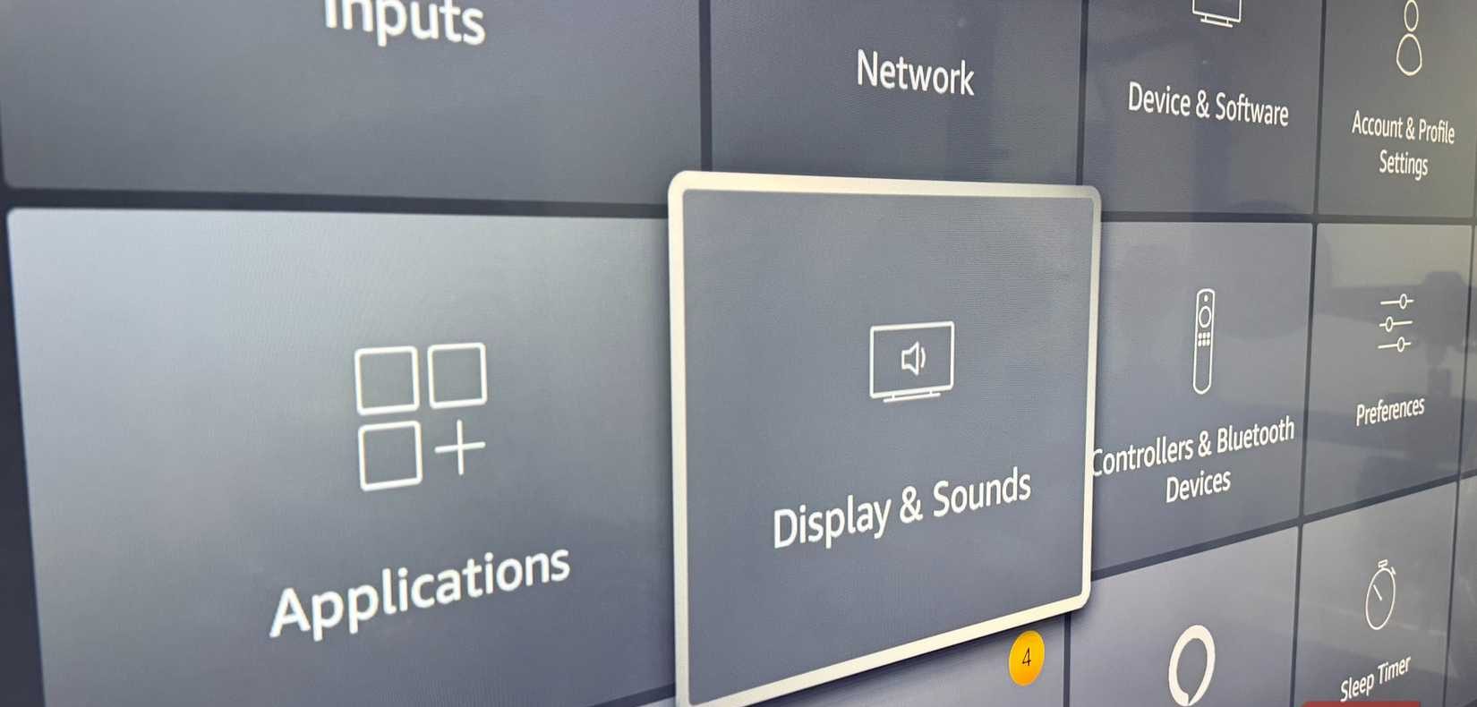 اختيار إعدادات العرض والصوت في Fire TV