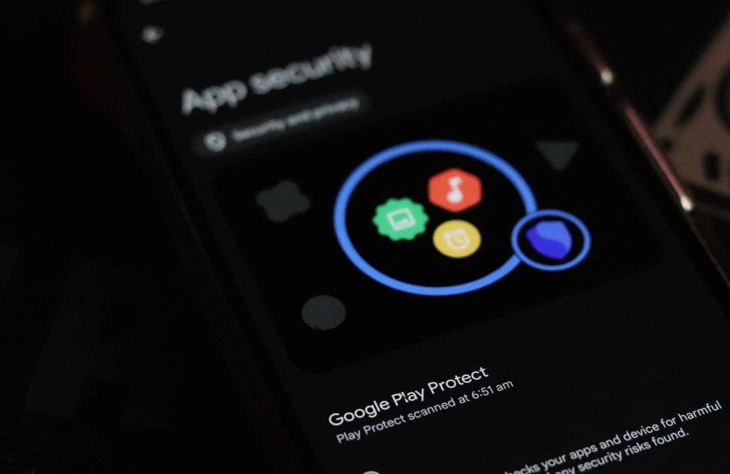 قائمة إعدادات Google Play Protect.