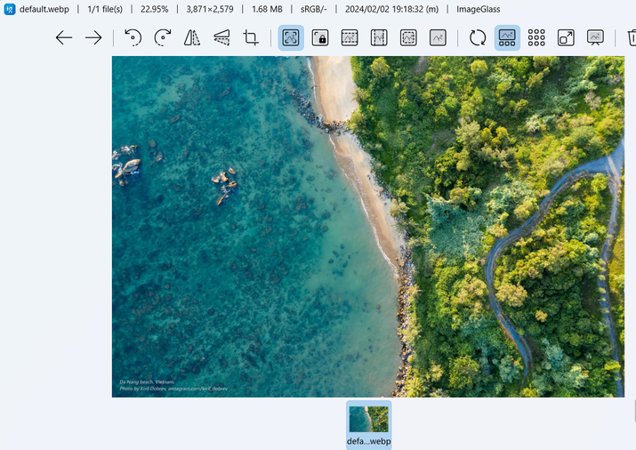 تطبيق ImageGlass على جهاز كمبيوتر يعمل بنظام Windows