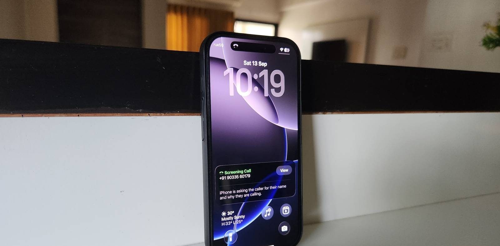 تجربتي مع نظام iOS 26 بعد أسابيع: أفضل الميزات التي يجب تجربتها أولاً (دليل شامل)