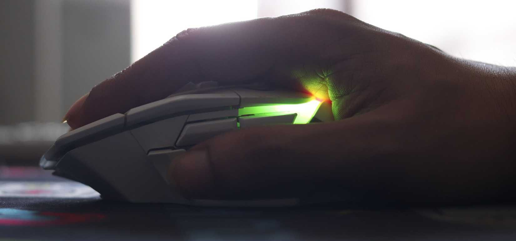 Logitech G502X Plus being used.