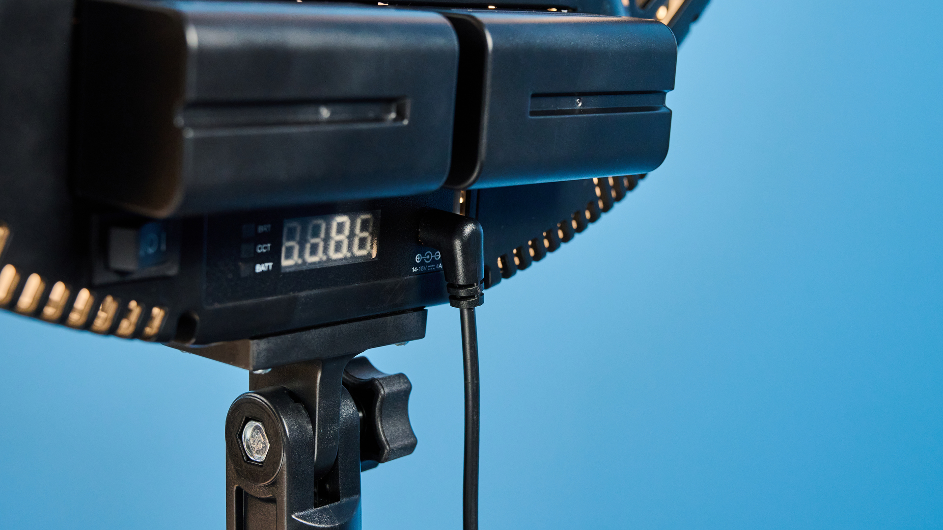 حلقة إضاءة Westcott 18-inch Bi-Color LED Kit