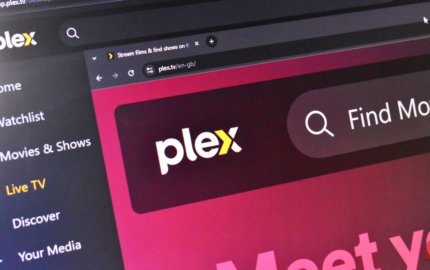خمس إضافات لـ Plex تمنيت لو أنني قمت بتثبيتها مبكرًا: دليل الخبراء لتحسين تجربة المشاهدة الخاصة بك
