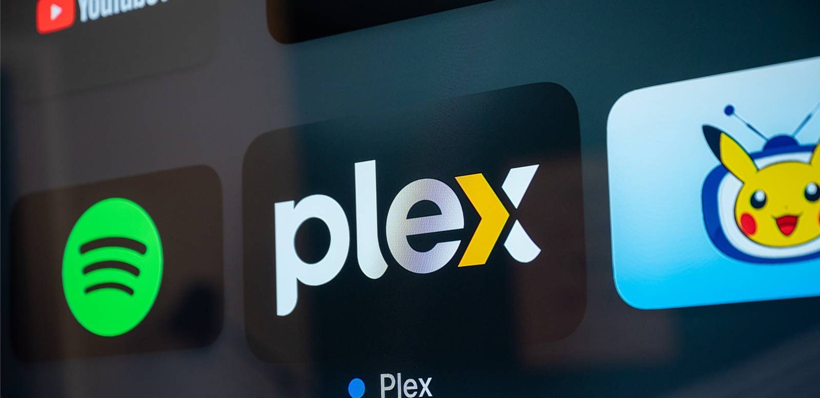 إضافة Plex هذه حسّنت مكتبتي وجعلتها مثالية: تجربة تنظيم وسائط متكاملة ومحسّنة