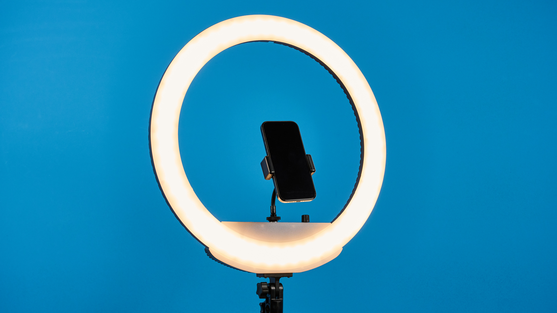 حلقة إضاءة Westcott 18-inch Bi-Color LED Kit