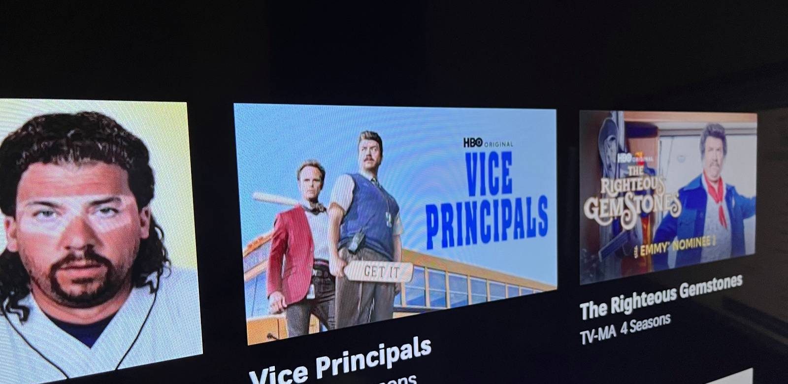 عروض كوميدية مضحكة تستحق شهرة أوسع: اكتشف أفضل العروض الكوميدية التي لم تنل حقها بعد.