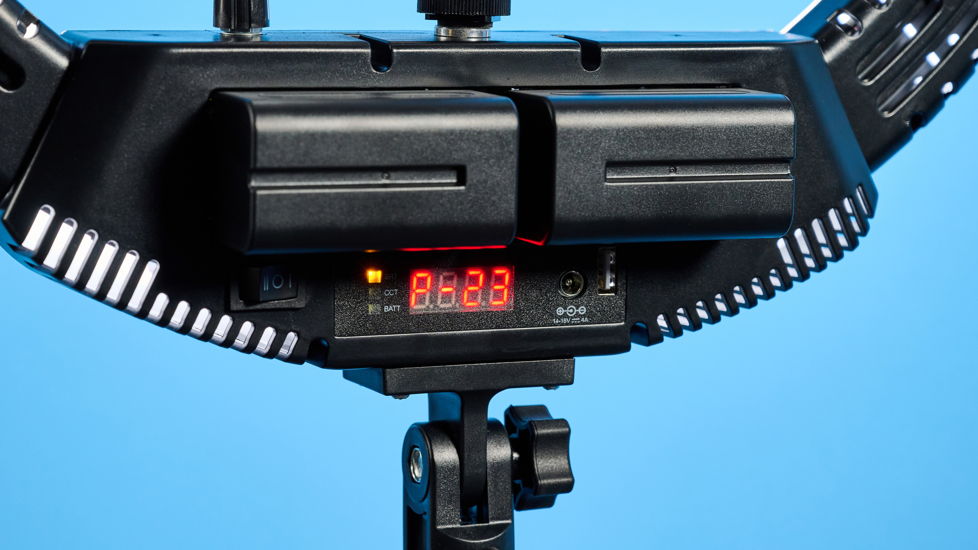 إضاءة حلقية Westcott 18-inch Bi-Color LED Kit