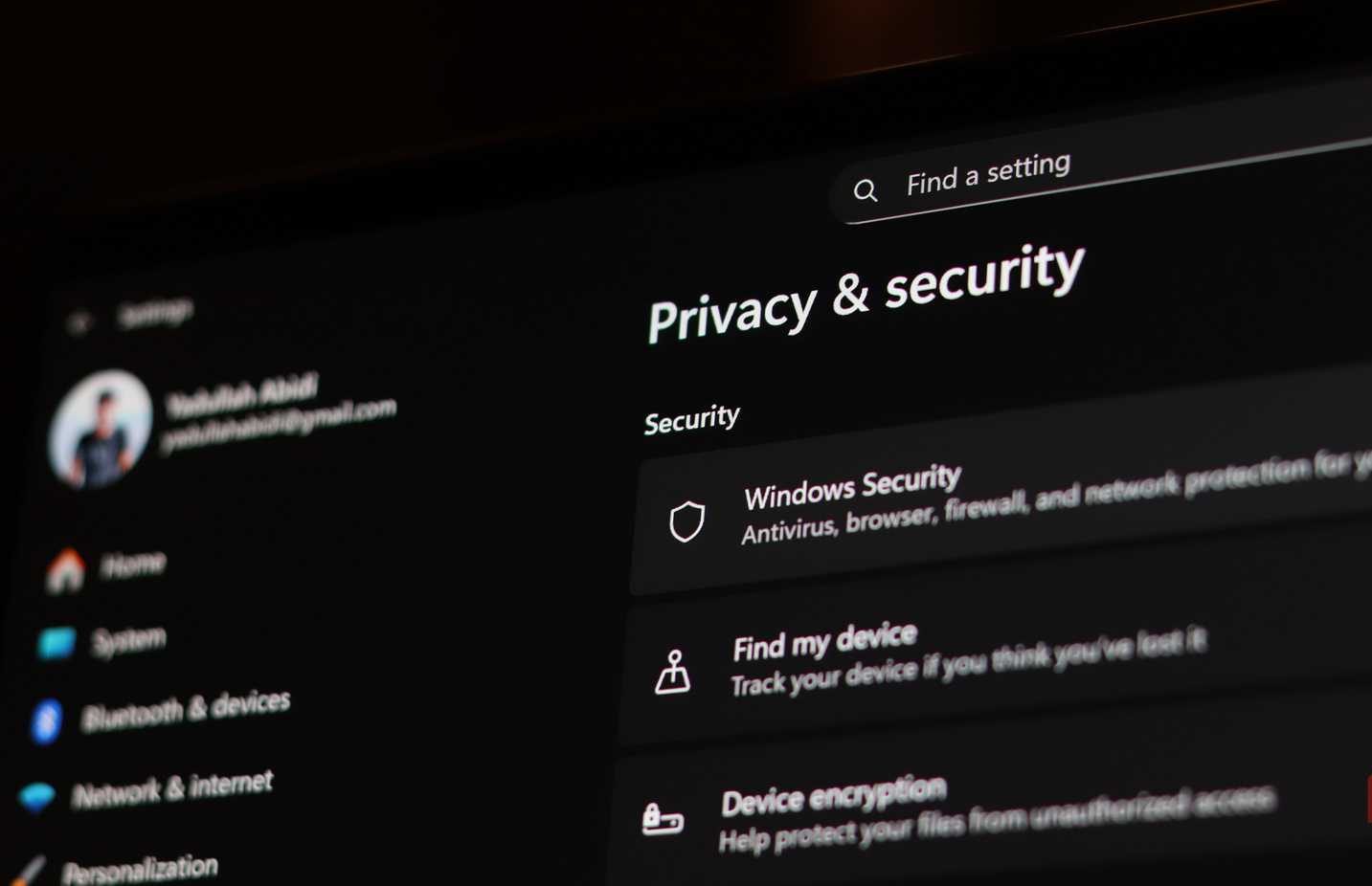 إعدادات الخصوصية والأمان في نظام التشغيل Windows 11.