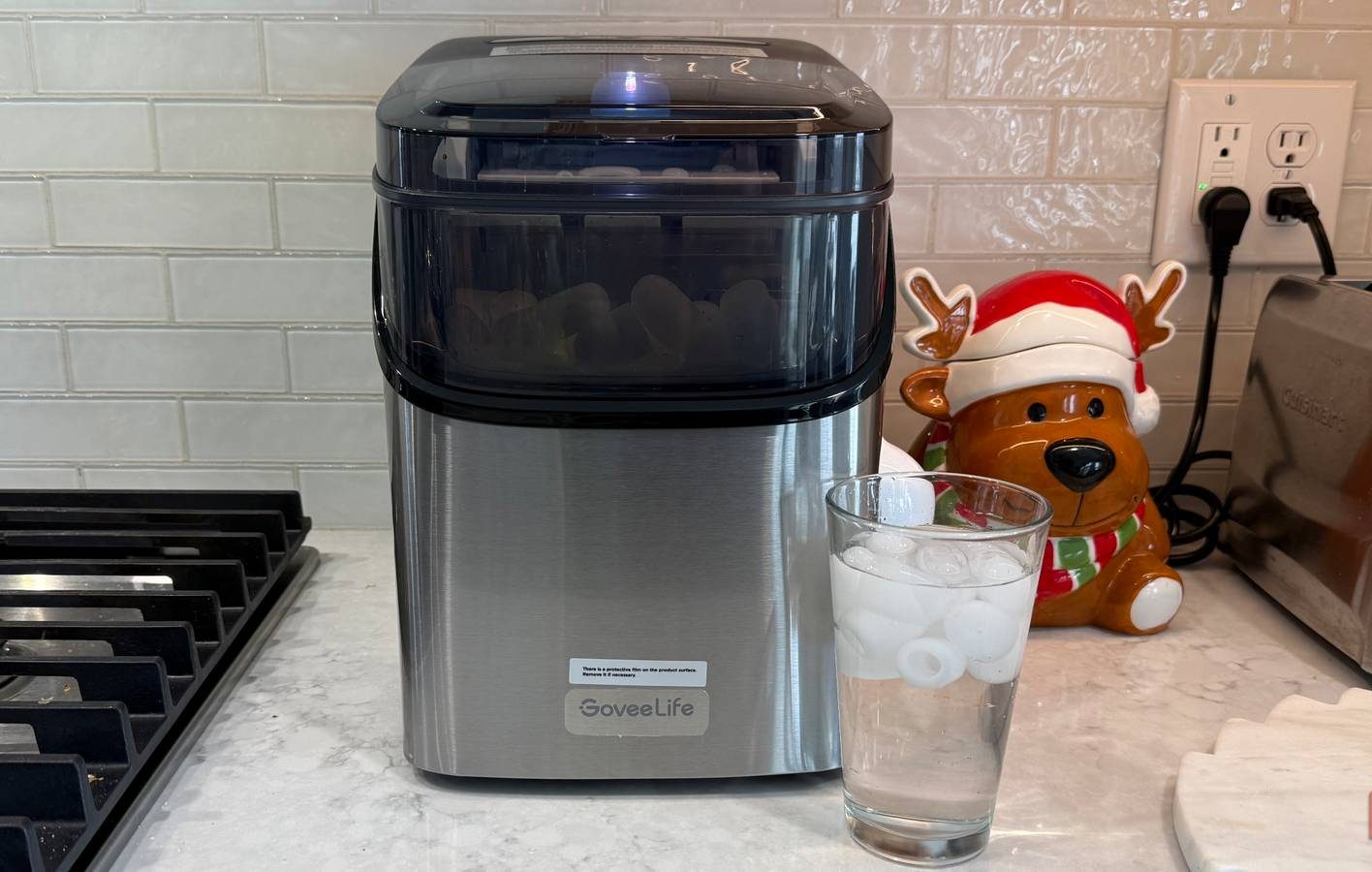 لم أتوقع أبدًا أن أستفيد من صانعة ثلج ذكية في منزلي، ولكنني الآن أستمتع بها تمامًا: مراجعة وتقييم لأداء ومزايا صانعات الثلج الذكية المنزلية.