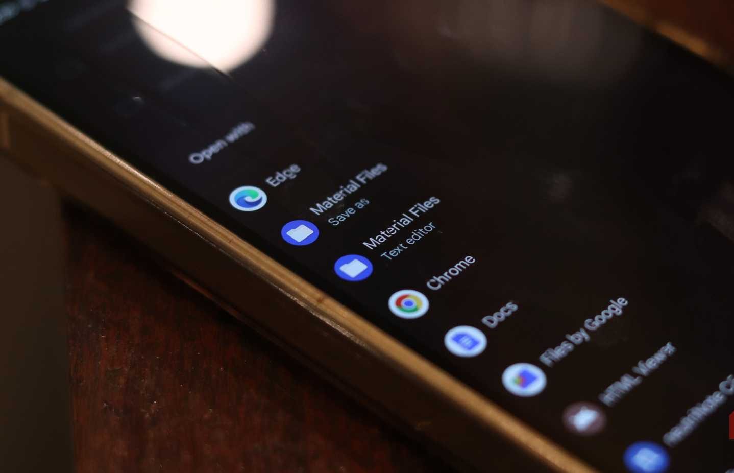 محرر النصوص في Material Files.