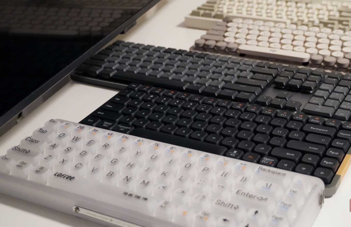 مقارنة بين بعض لوحات المفاتيح الميكانيكية التي اختبرتها.