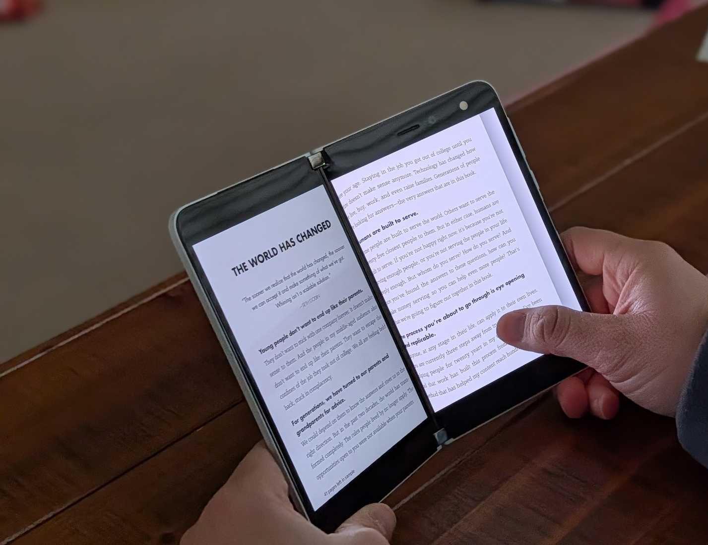 القراءة على Surface Duo