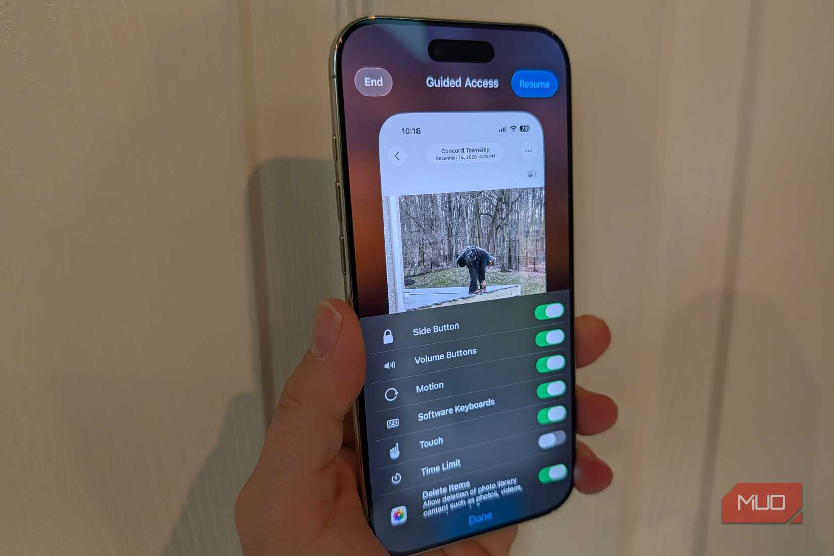 قفل اللمس في iOS