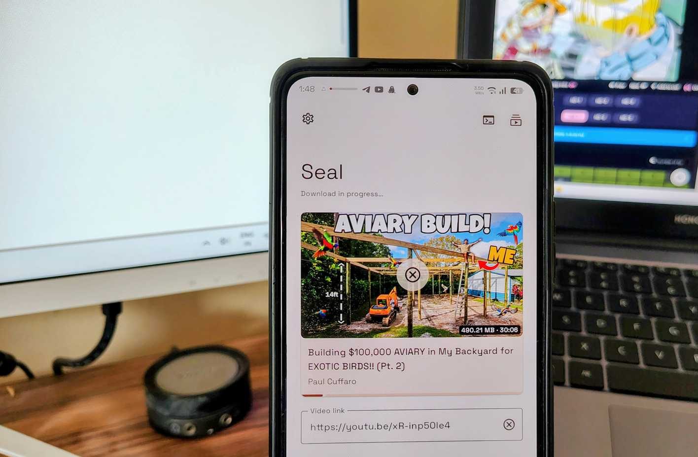 Seal يقوم بتنزيل فيديو على Android.